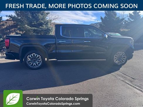 Used 2025 GMC Sierra 1500 Denali Ultimate image 9