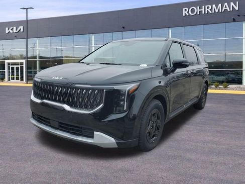 New 2026 Kia Carnival FWD image 2