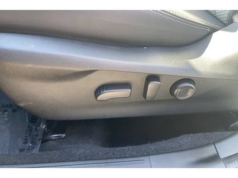Used 2023 Subaru Forester Premium AWD/4WD image 13