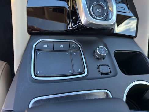 Used 2023 Acura MDX SH-AWD w/ Technology Package image 16