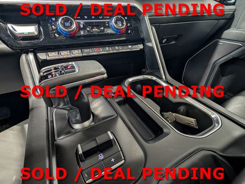 Used 2023 GMC Sierra 1500 Denali w/ Denali Reserve Package AWD/4WD image 24