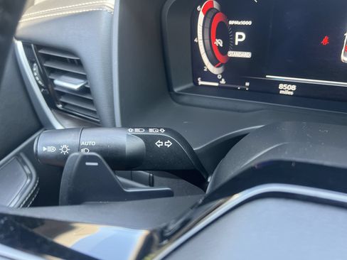Certified 2025 Nissan Rogue Platinum FWD image 11