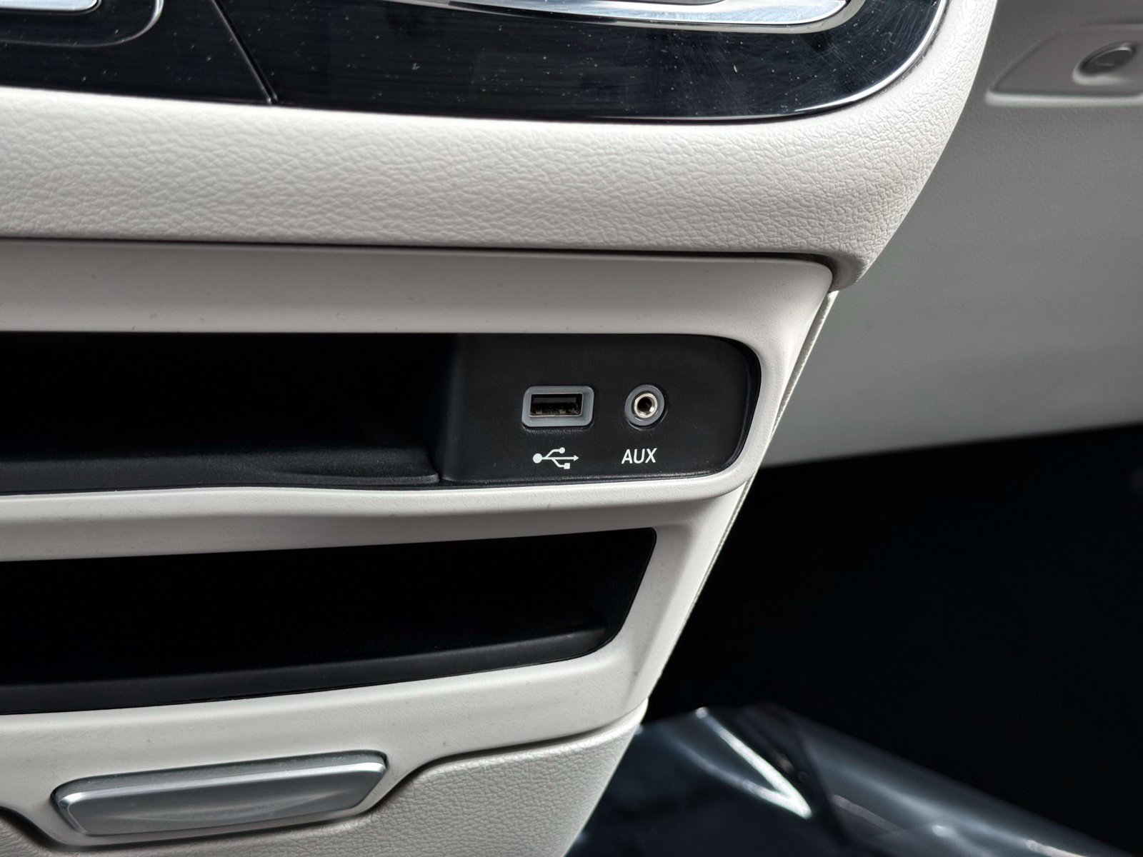 Used 2018 Chrysler Pacifica Touring Plus FWD image 48