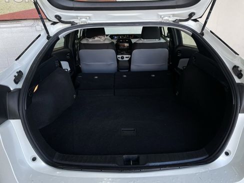 Used 2017 Toyota Prius Two image 20