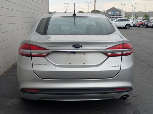 Used 2018 Ford Fusion S FWD image 5