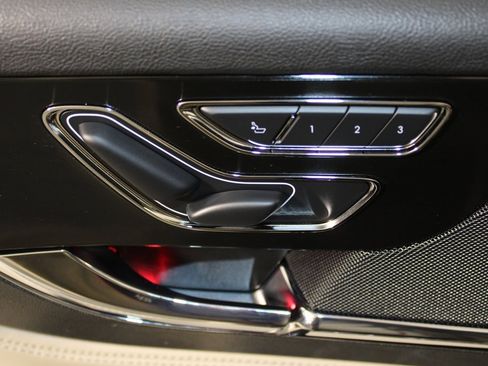 Used 2025 Lincoln Corsair Reserve w/ Equipment Group 202A image 23