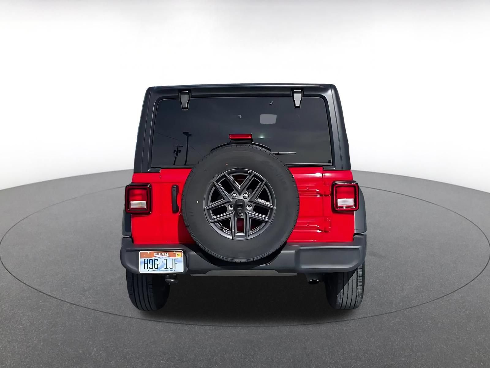 Used 2025 Jeep Wrangler Unlimited Sport AWD/4WD image 12