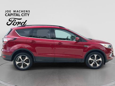 Used 2018 Ford Escape SEL w/ Ford Safe & Smart Package FWD image 3