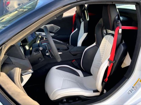 Used 2023 Chevrolet Corvette Stingray Premium Conv w/ Z51 Performance Package image 7