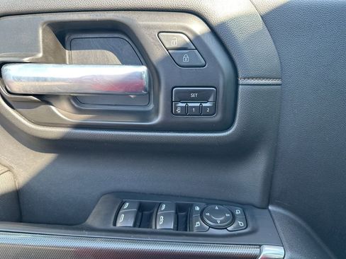 Used 2022 GMC Sierra 1500 AT4 w/ AT4 Premium Package image 16