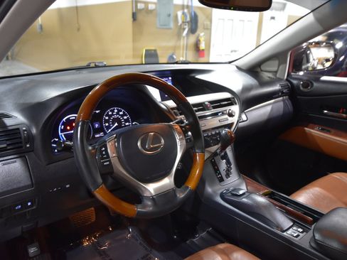 Used 2013 Lexus RX 450h AWD image 17