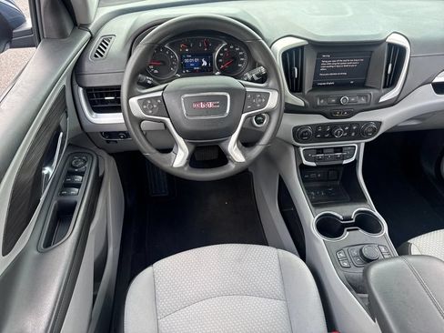 Used 2024 GMC Terrain SLE w/ Driver Convenience Package FWD image 13