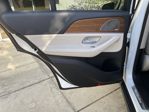 Certified 2024 Mercedes-Benz GLE 450 4MATIC image 37