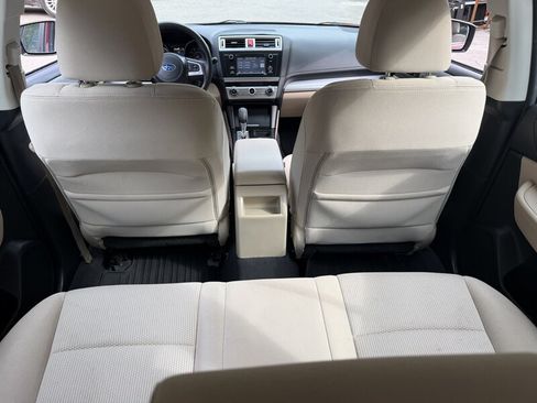 Used 2017 Subaru Outback 2.5i AWD/4WD image 12