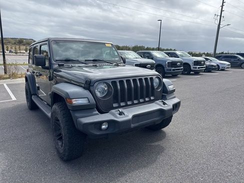 Used 2018 Jeep Wrangler Unlimited Sport image 1