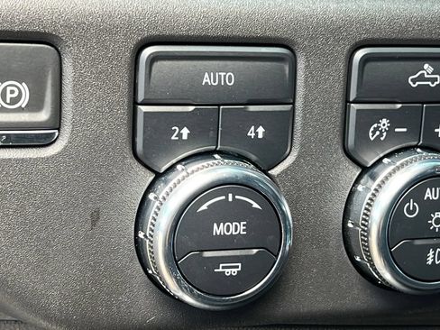 Used 2024 GMC Sierra 1500 Elevation AWD/4WD image 23