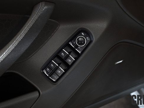 Used 2014 Porsche Panamera 4 image 16