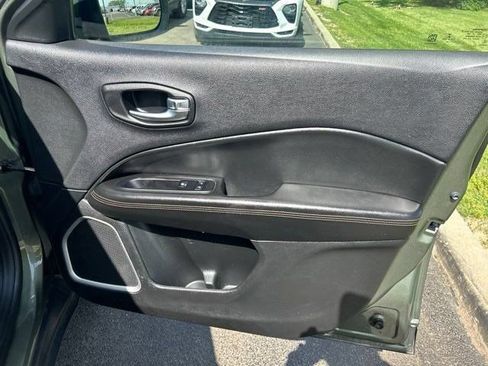 Used 2019 Jeep Compass Limited AWD/4WD image 40