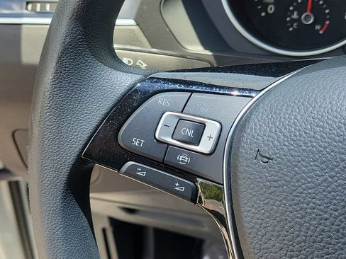 Used 2020 Volkswagen Tiguan S FWD image 27