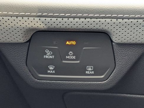 New 2026 Volkswagen Atlas Cross Sport SEL R-Line image 17