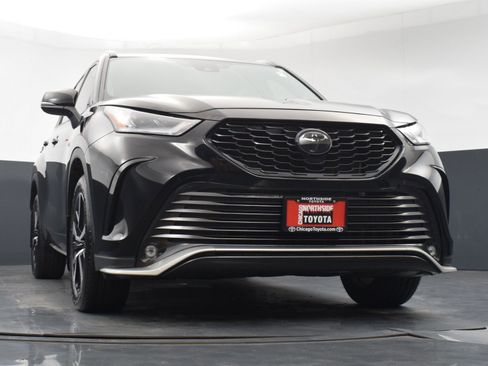 Used 2022 Toyota Highlander XSE AWD/4WD image 34