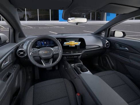New 2026 Chevrolet Equinox EV LT image 15
