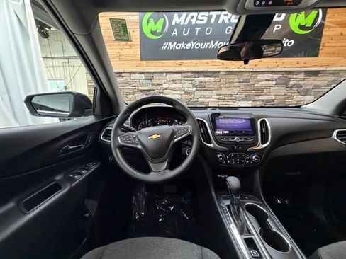 Used 2024 Chevrolet Equinox LT AWD/4WD image 19