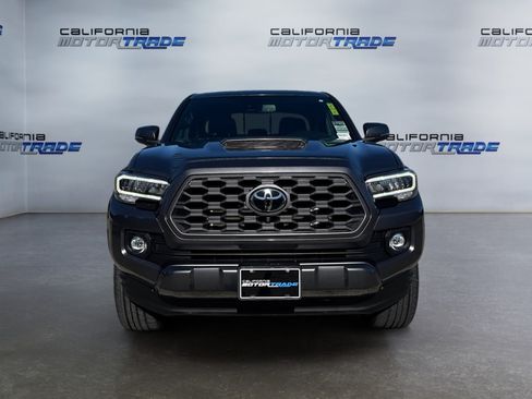 Used 2021 Toyota Tacoma TRD Sport w/ TRD Premium Sport Package AWD/4WD image 2