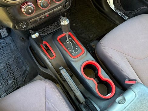 Used 2014 Jeep Wrangler Unlimited Sport image 26