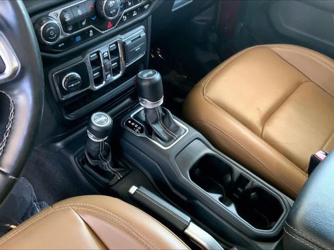 Used 2021 Jeep Wrangler Unlimited Sahara w/ Cold Weather Group AWD/4WD image 17
