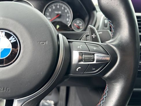 Used 2018 BMW M3 RWD image 20