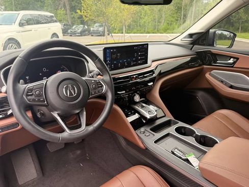 Used 2025 Acura MDX SH-AWD w/ Technology Package image 15