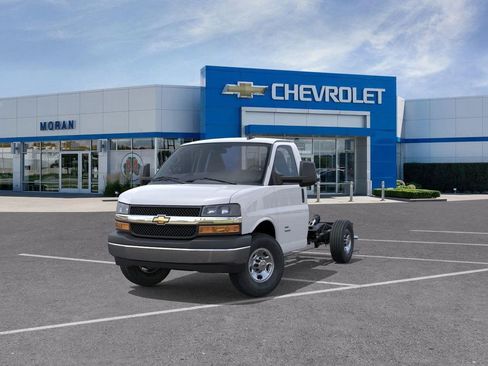 New 2025 Chevrolet Express 3500 w/ Power Convenience Package image 8