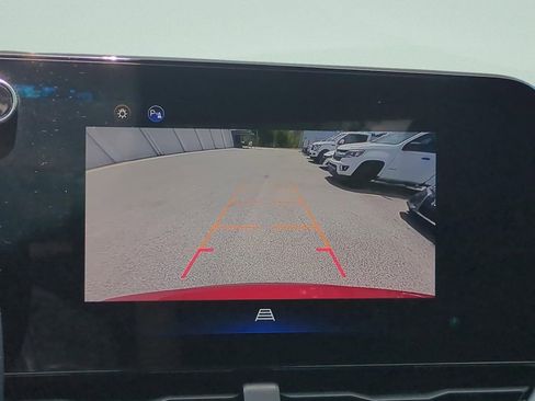 Used 2025 Chevrolet Equinox LT image 17