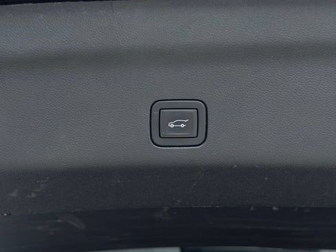 Used 2021 Chevrolet Tahoe High Country AWD/4WD image 13