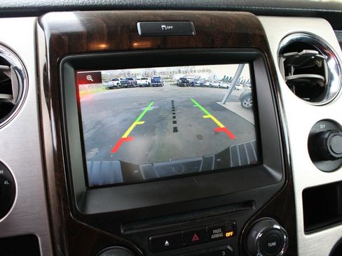 Used 2014 Ford F150 Platinum image 19