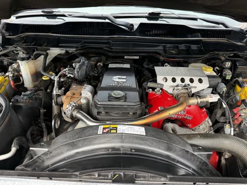 Used 2018 RAM 3500 Laramie Longhorn image 32