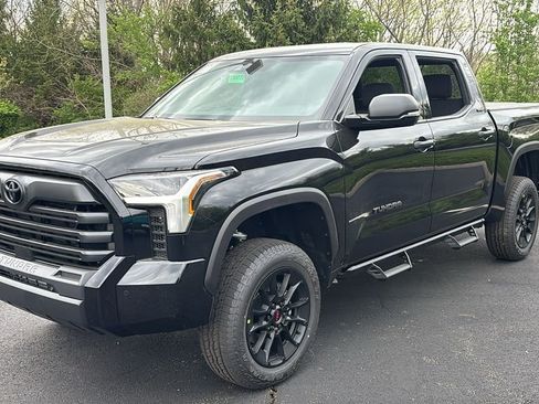 New 2026 Toyota Tundra SR5 w/ SR5 Convenience Package AWD/4WD image 2