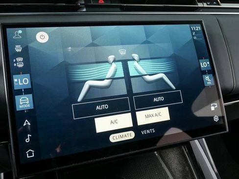 Used 2024 Land Rover Range Rover Sport SE image 14