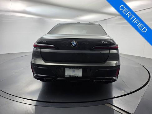 Certified 2023 BMW 760i xDrive AWD/4WD image 5