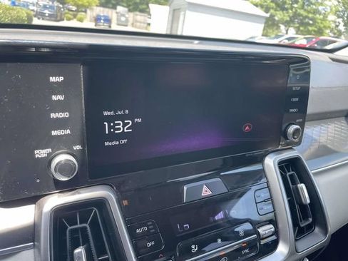 Certified 2023 Kia Sorento S FWD image 31