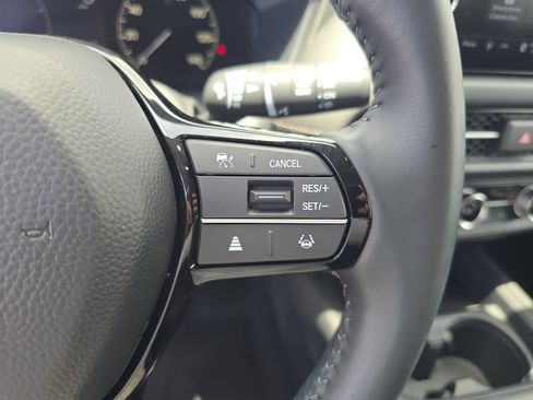 Used 2025 Honda HR-V EX-L image 25