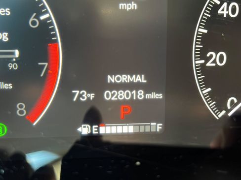Used 2024 Honda CR-V EX-L image 9