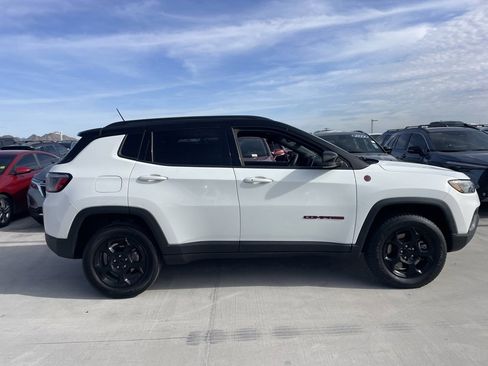 Used 2024 Jeep Compass Trailhawk image 3