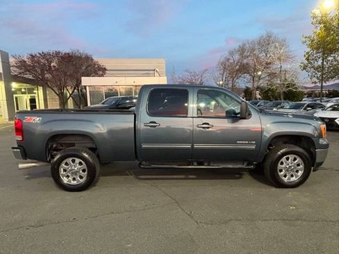 Used 2013 GMC Sierra 2500 SLT w/ SLT Convenience Package image 9