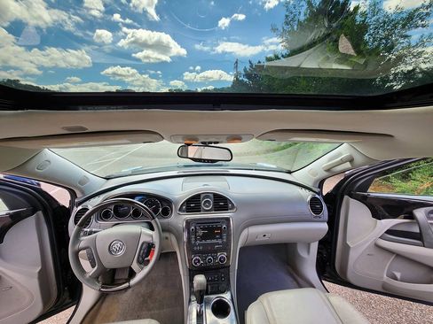 Used 2015 Buick Enclave Leather FWD image 18