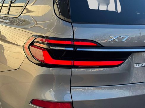 Certified 2024 BMW X7 xDrive40i w/ M Sport Package image 10