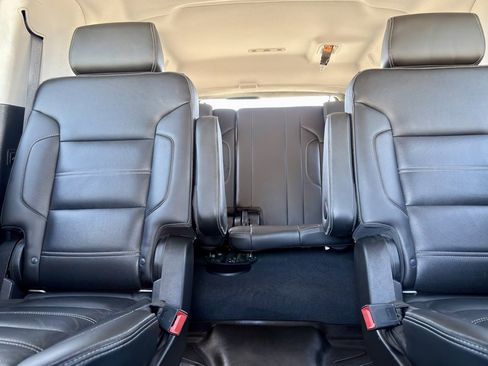 Used 2019 GMC Yukon XL Denali w/ Open Road Package image 28