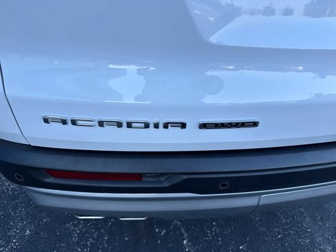 Used 2025 GMC Acadia Elevation image 18