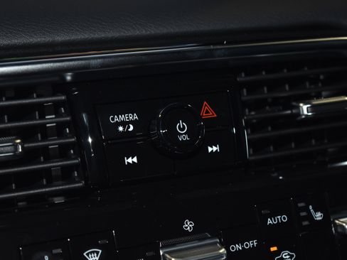 New 2025 Nissan Armada SL w/ Captain's Chari Seat Package image 11